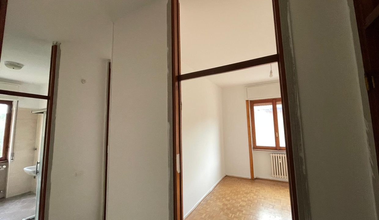 f9049c37-71d7-47e0-b0fa-c1d0f6921859